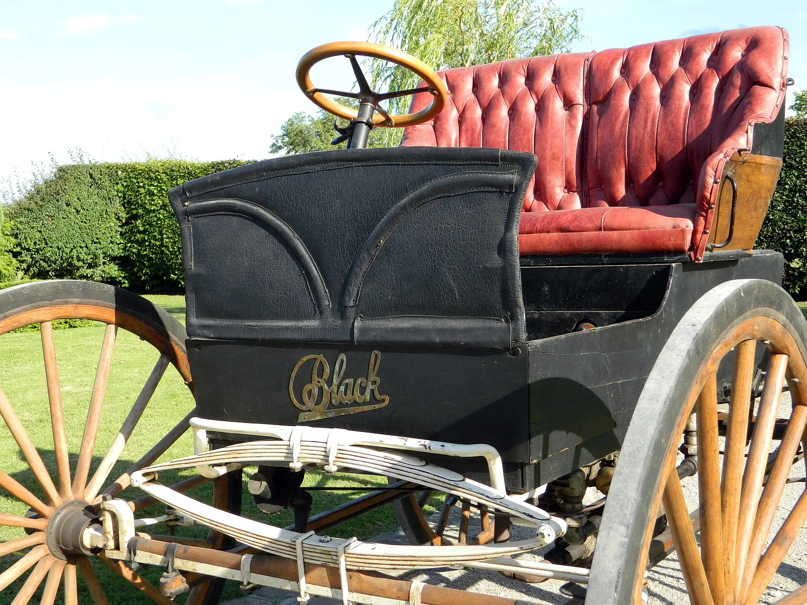 Кабина старинного автомобиля Chicago Motor Buggy 14hp Type 112 '1908