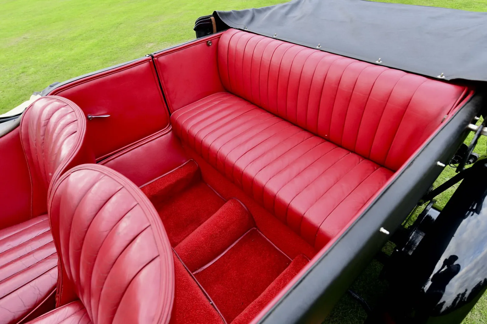 Салон старинного турера Bentley 3 Litre Vanden Plas Style Tourer 1927