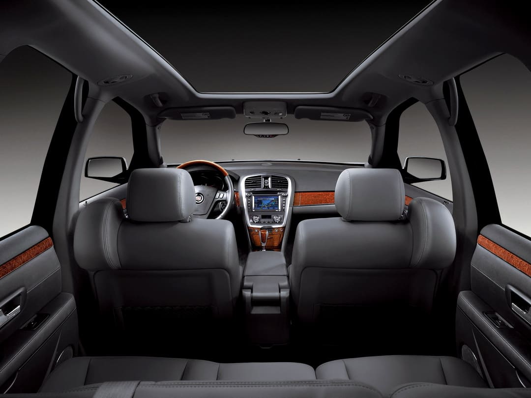 Интерьер салона Cadillac SRX '2004–09