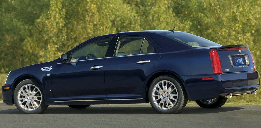 Cadillac STS '2007–11 вид сбоку