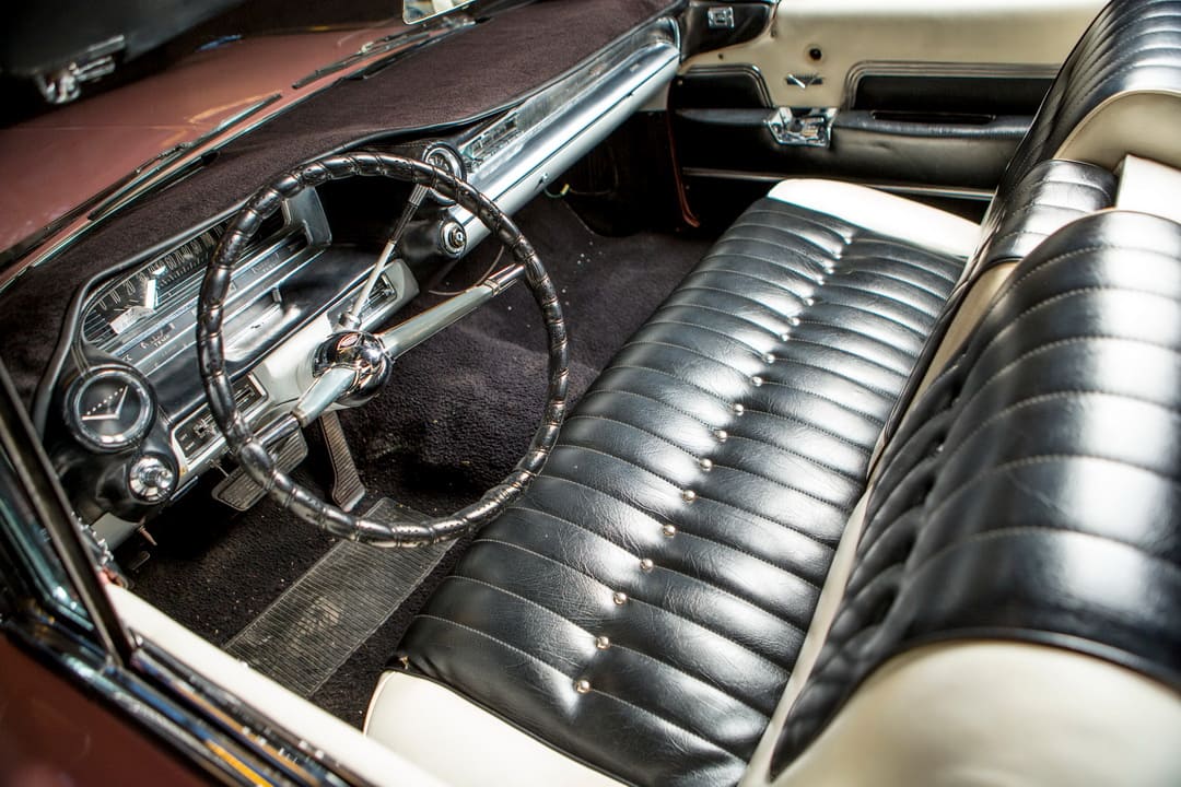 Интерьер салона автомобиля Cadillac Series 62 Cabriolet '1959