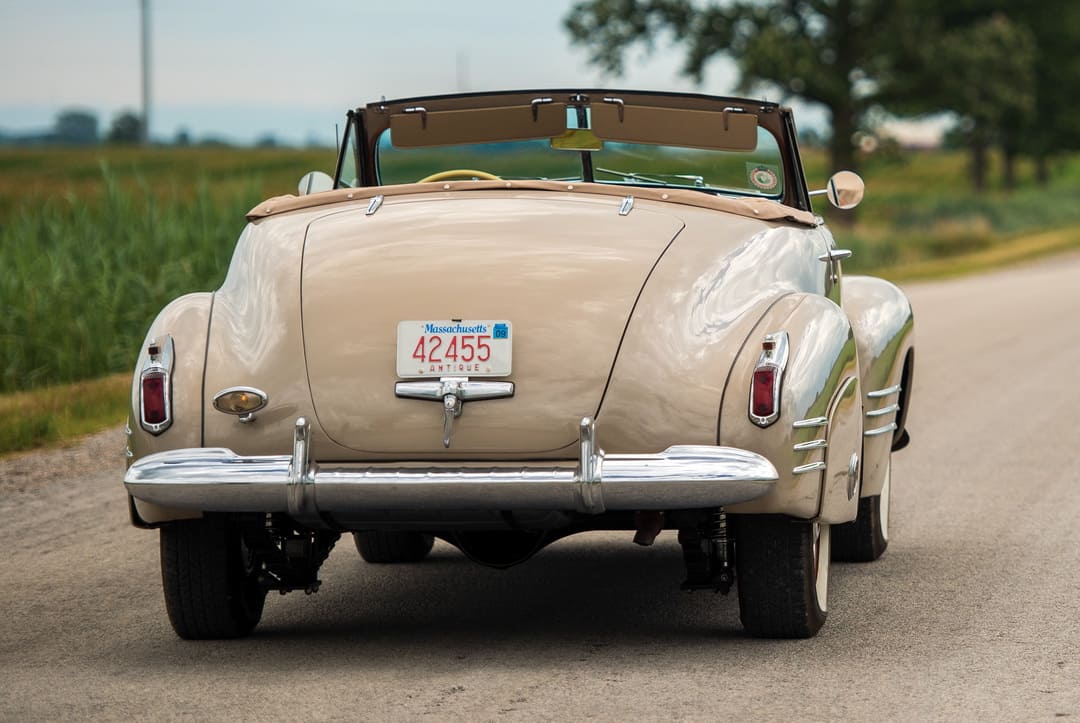 Cadillac Sixty-Two Convertible Coupe Deluxe '1941 вид сзади