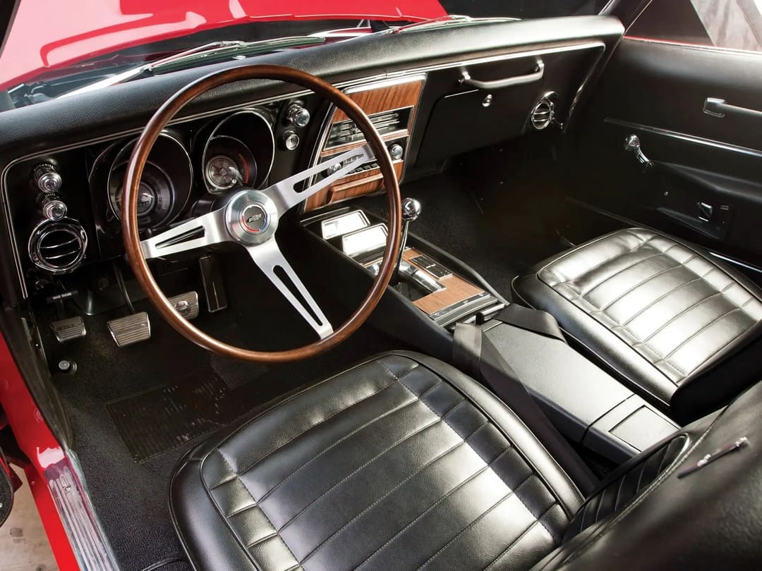 интерьер салона автомобиля Chevrolet Camaro RS/SS 396/375 Coupe '1968
