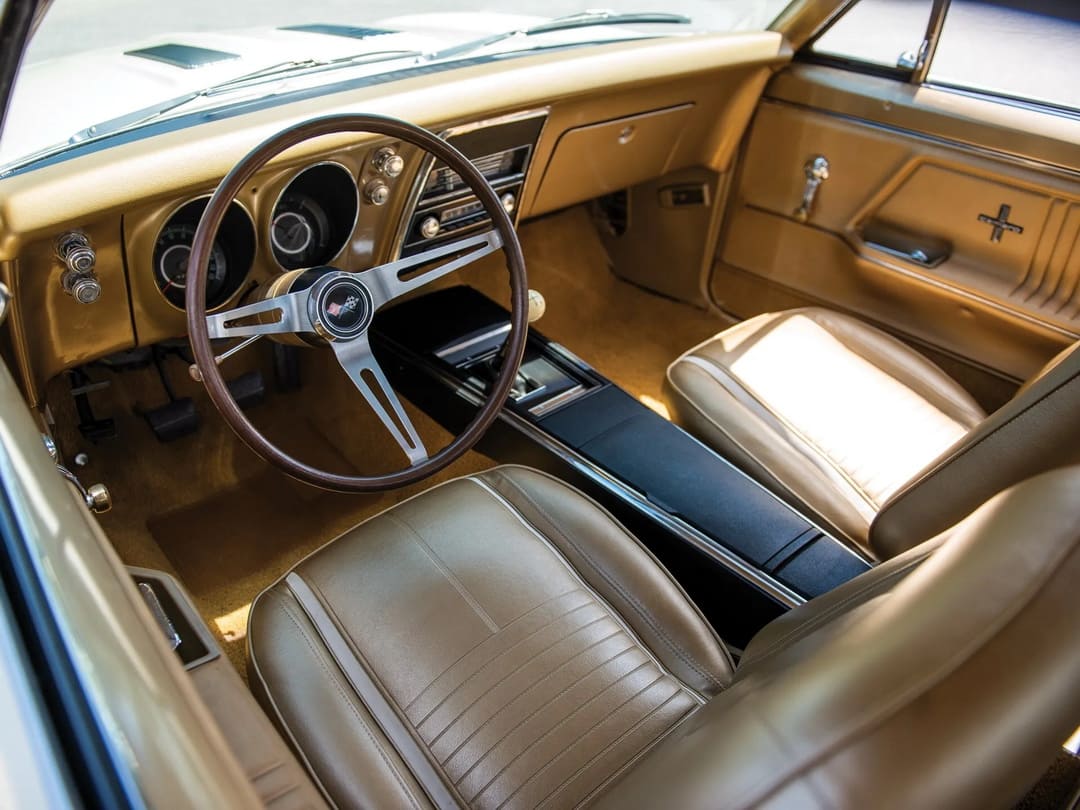 Chevrolet Camaro RS/SS Coupe '1967 интерьер салона автомобиля