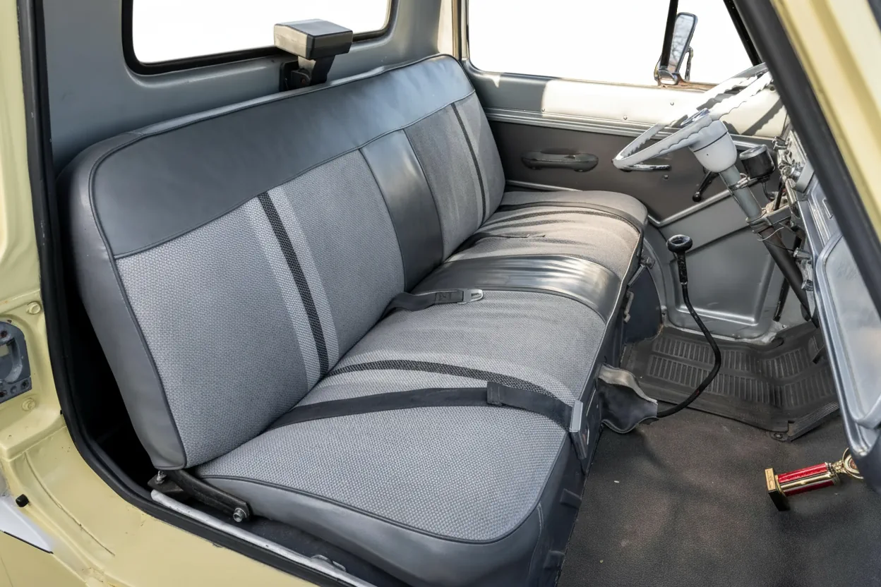 Салон автомобиля Chevrolet Corvair 95 Rampside Pickup '1961