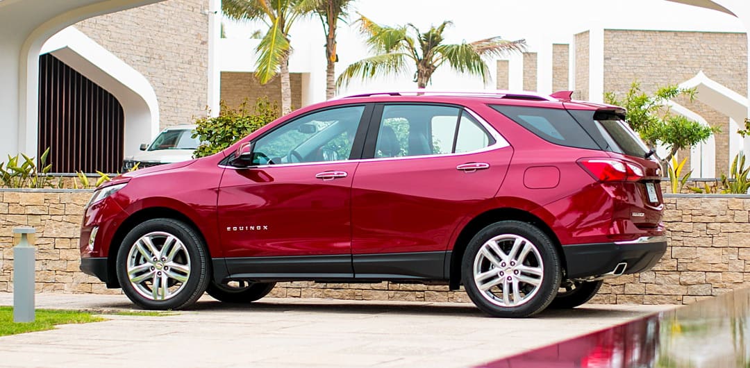 Chevrolet Equinox '2017–21 вид сбоку