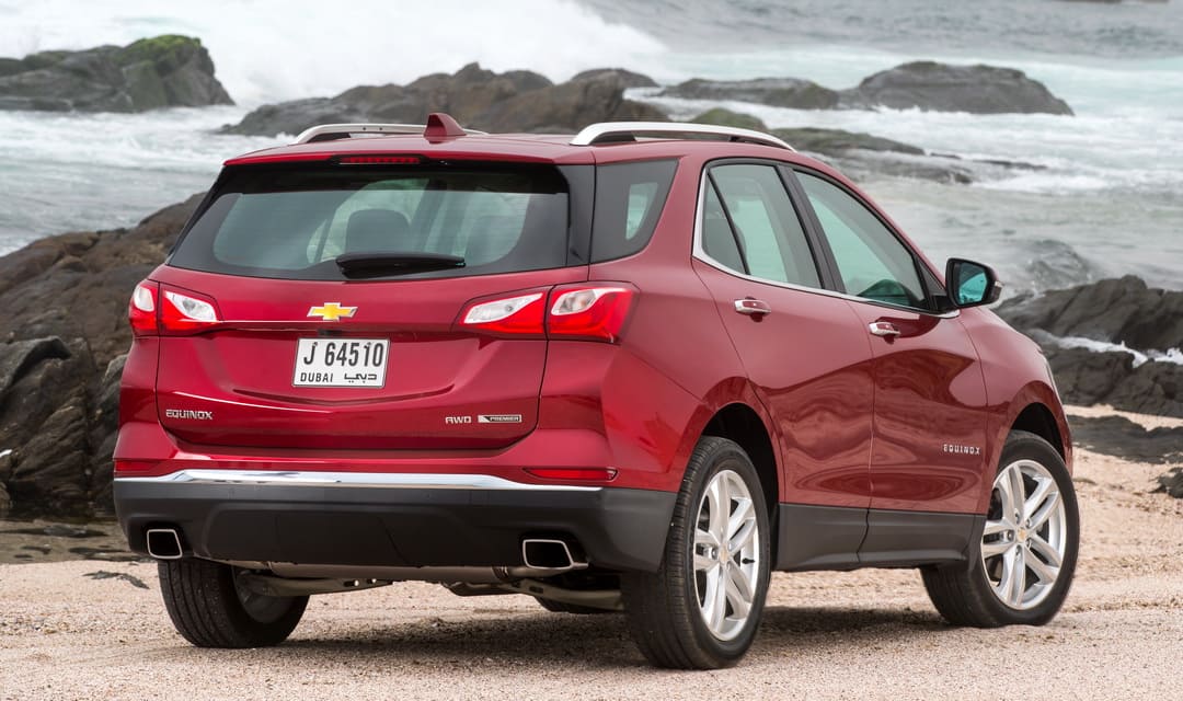 Chevrolet Equinox '2017–21 вид сзади