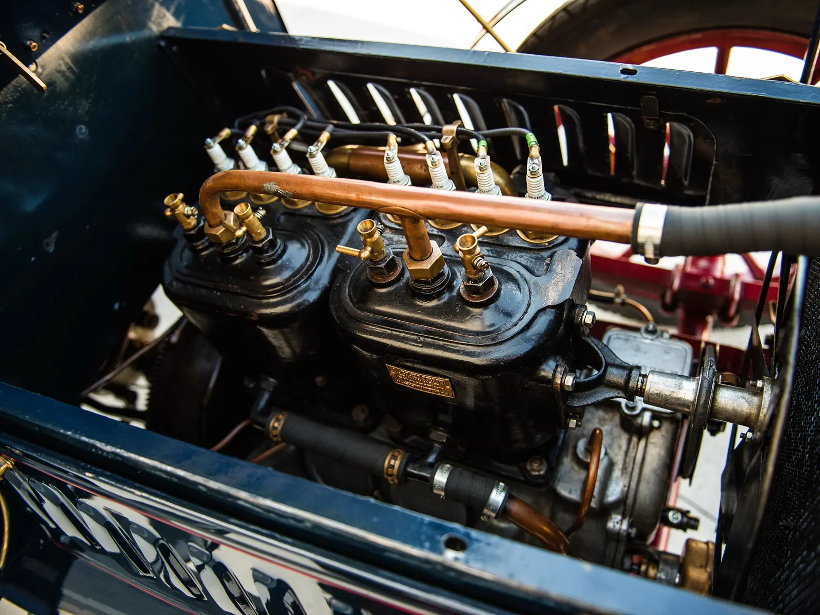 Двигатель Clément 12/16 HP Rear-Entrance Tonneau '1903