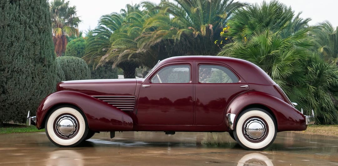 Cord 810 Westchester Sedan '1936 вид сбоку