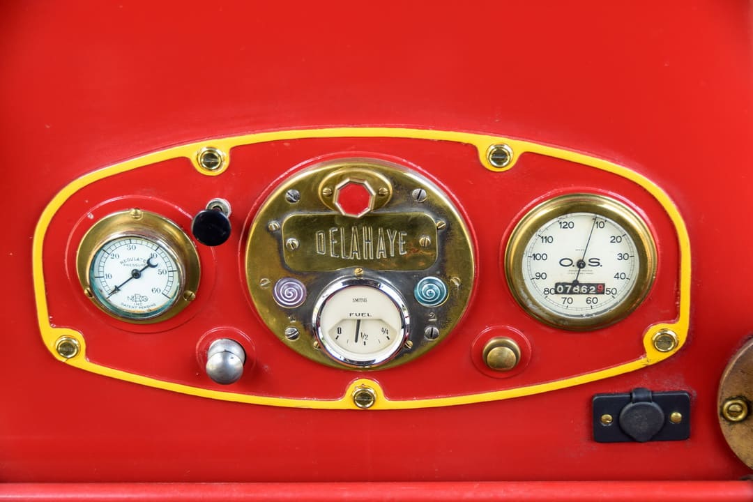 Датчики в салоне автомобиля Delahaye Type 413A Charabanc '1911