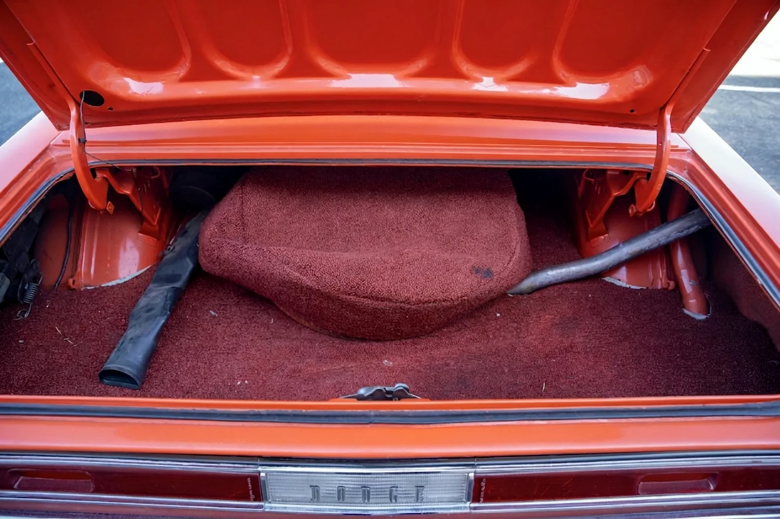 Багажник автомобиля Dodge Challenger R/T Coupe 1970