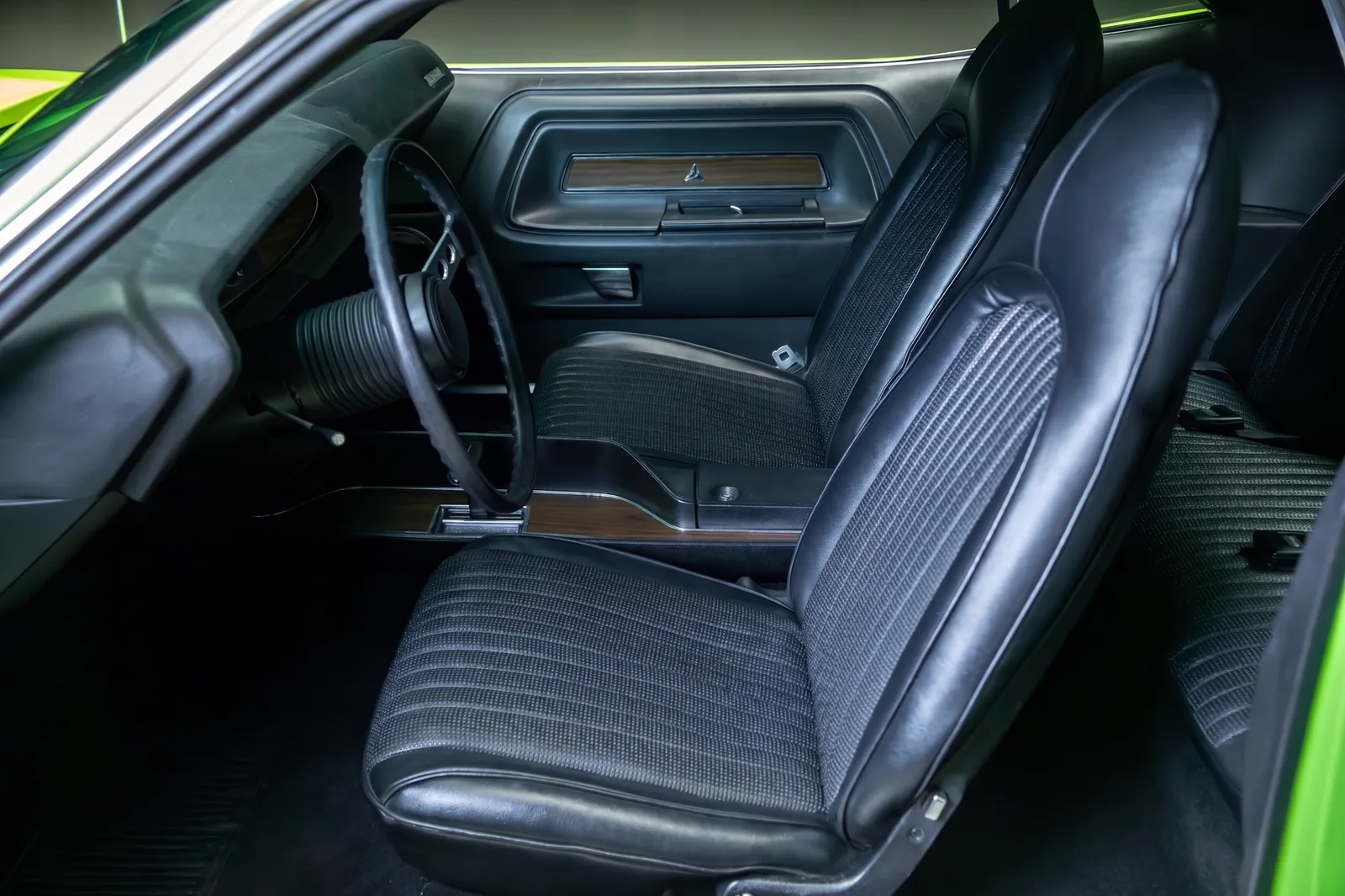 Интерьер автомобиля Dodge Challenger 1972