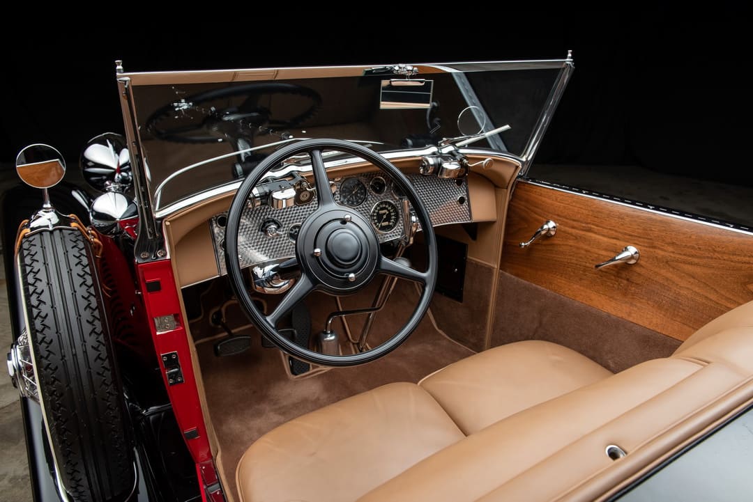 Интерьер салона автомобиля Duesenberg J 395/2414 Convertible Coupe SWB by Murphy '1931