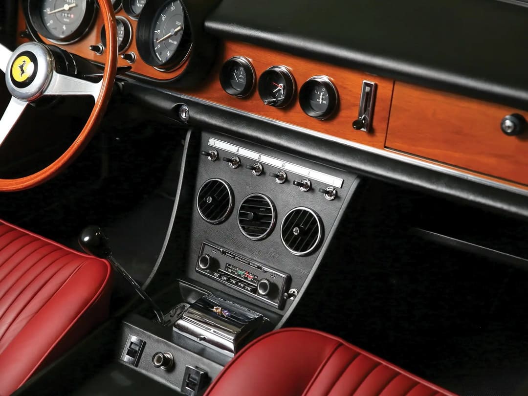Торпедо Ferrari 330 GTS '1966–68