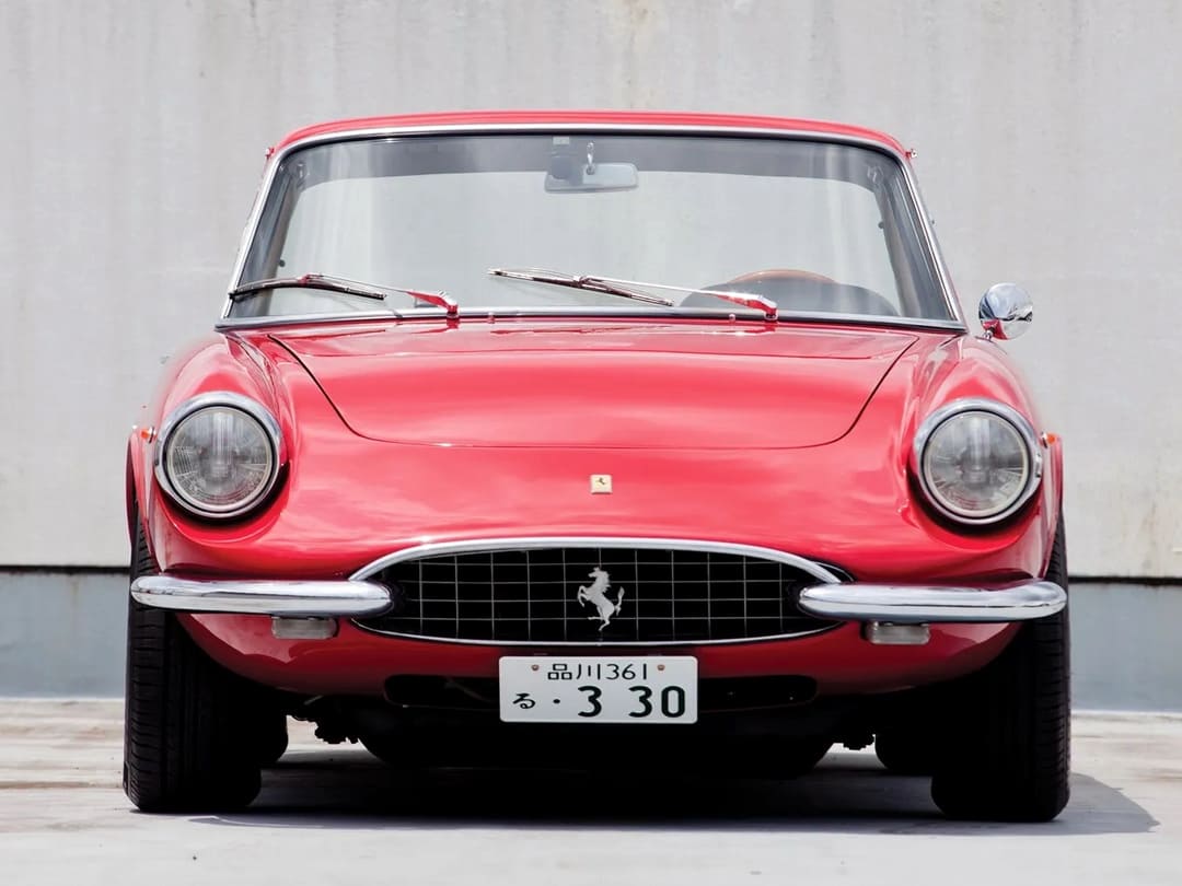 Ferrari 330 GTC '1966–68 вид спереди