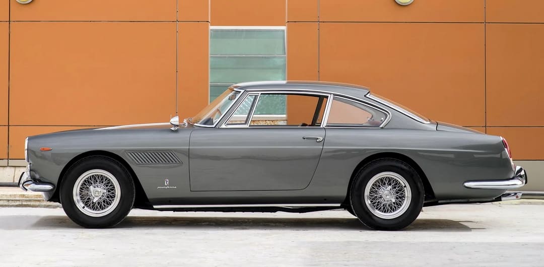 Ferrari 330 America 2+2 '1963–64 вид сбоку