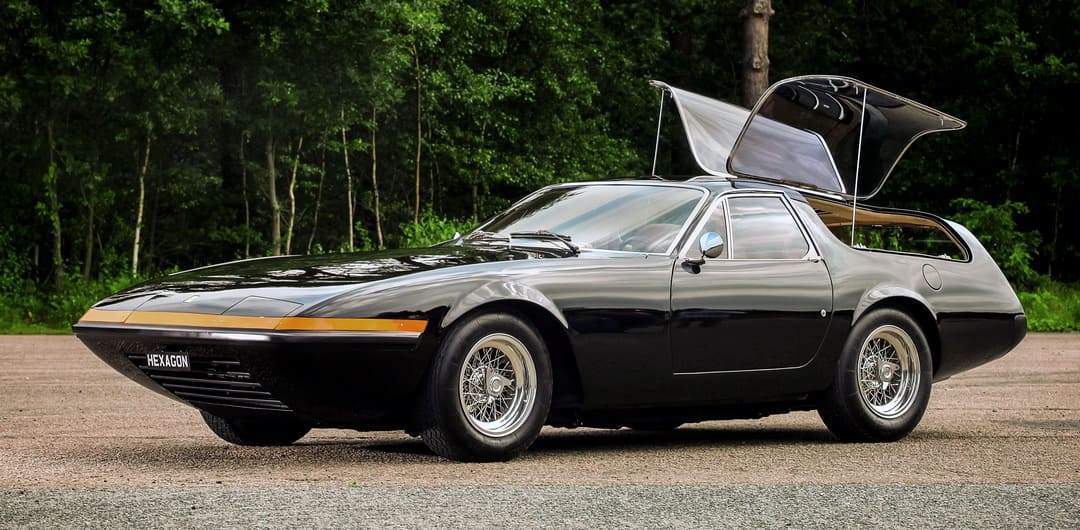 Ferrari 365 GTB/4 Panther Shooting Brake '1975 вид сбоку с открытыми дверями типа "бабочка"