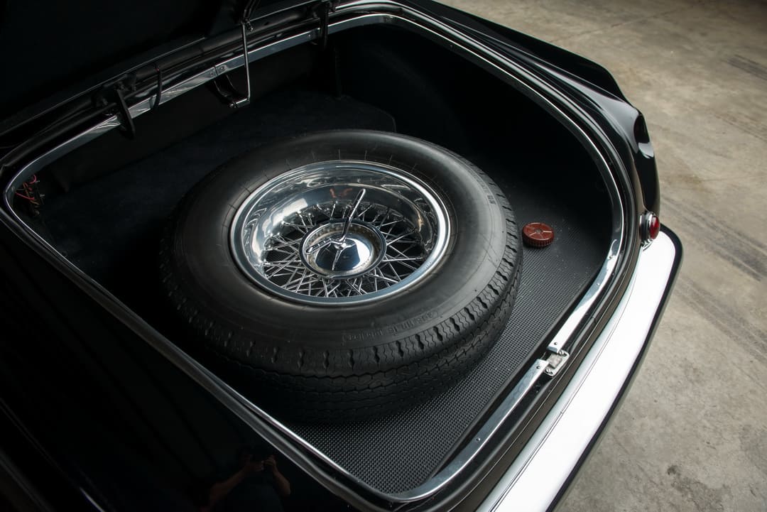 Багажник с запасным колесом Ferrari 375 America Cabriolet '1954