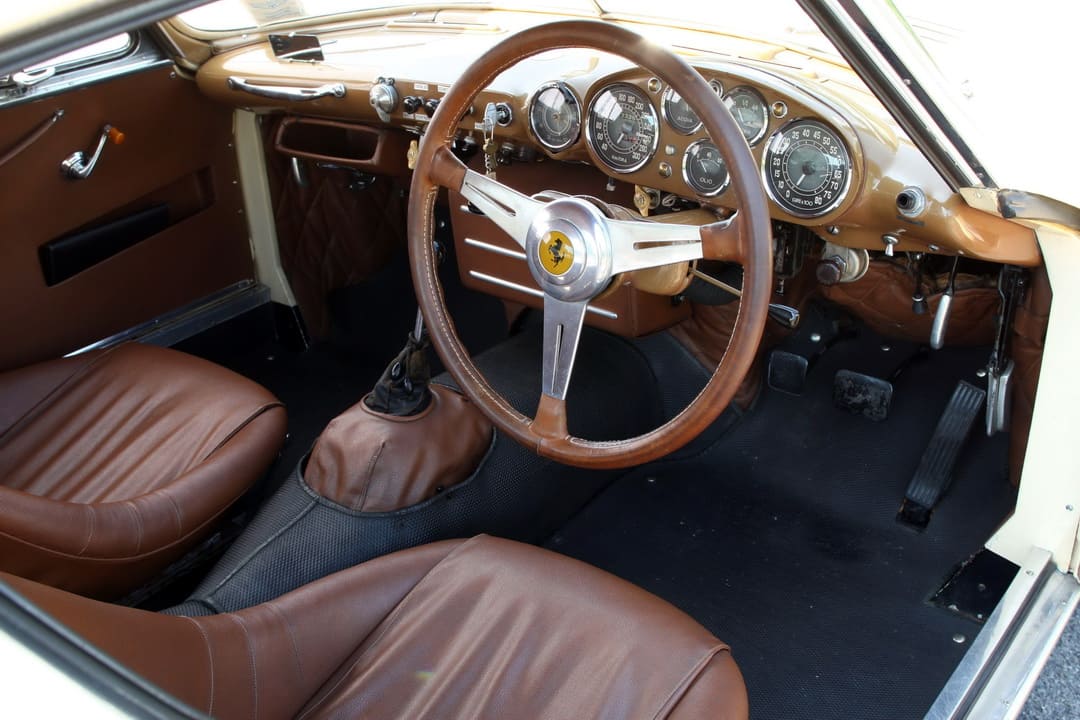 Интерьер салона автомобиля Ferrari 375 MM Berlinetta '1953-54