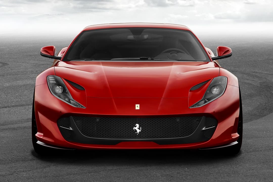 Ferrari 812 Superfast '2017–21 вид спереди