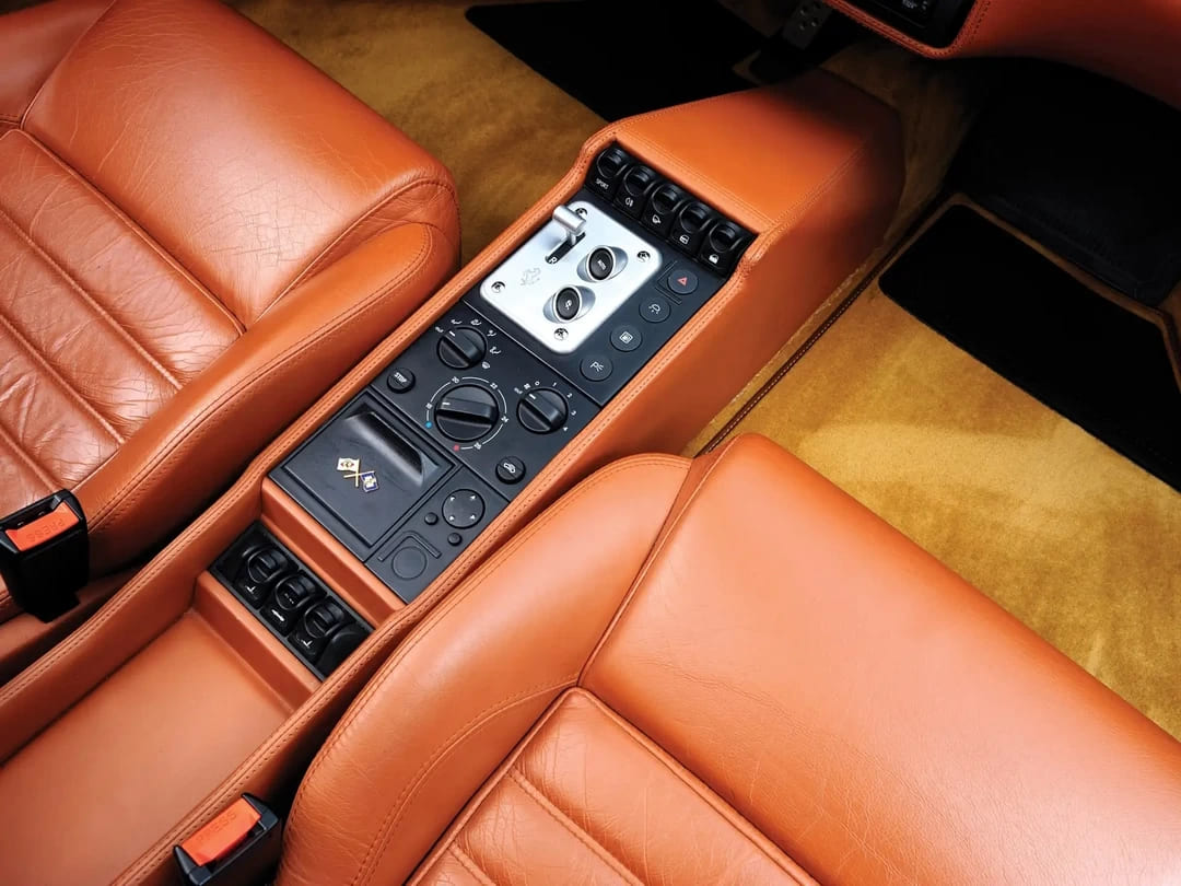 Коробка передач в автомобиле Ferrari F355 Spider '1995–99