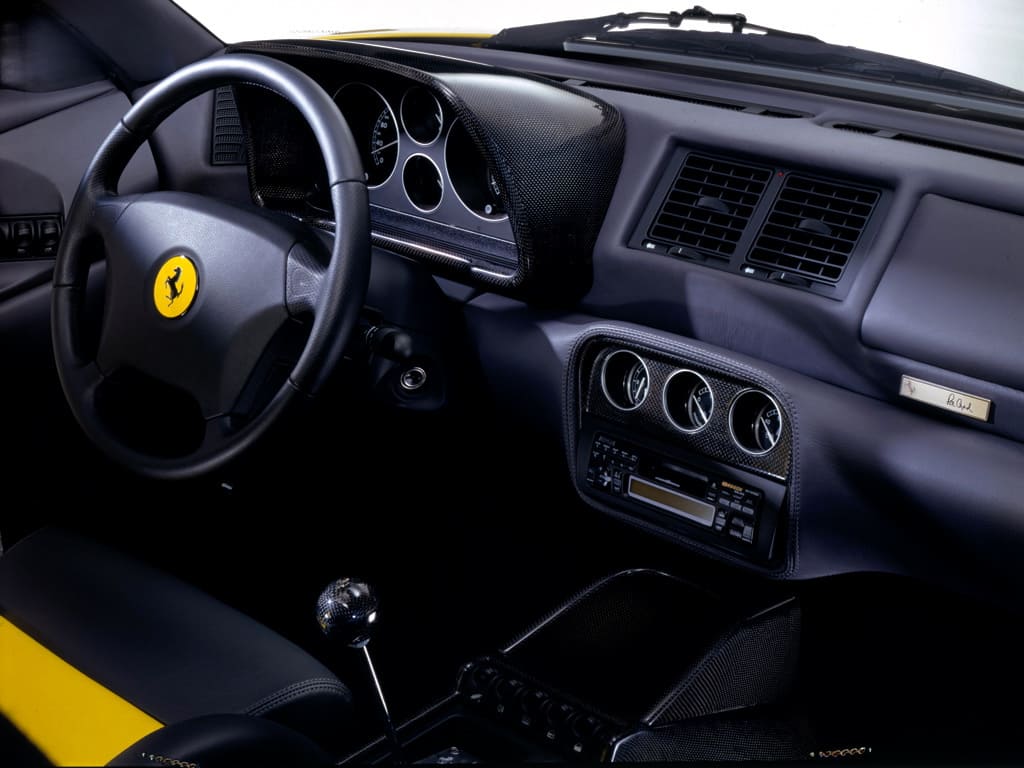Интерьер салона автомобиля Ferrari F355 GTS Targa '1994–99