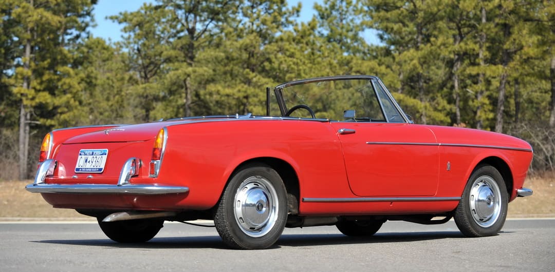 Fiat 1200 Spider '1959–63 вид сбоку