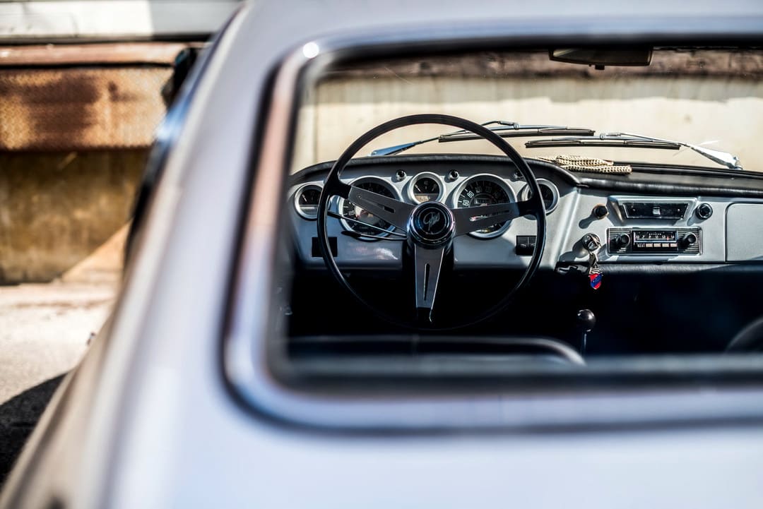 Интерьере салона автомобиля Fiat 1500 GT Coupe '1962–67
