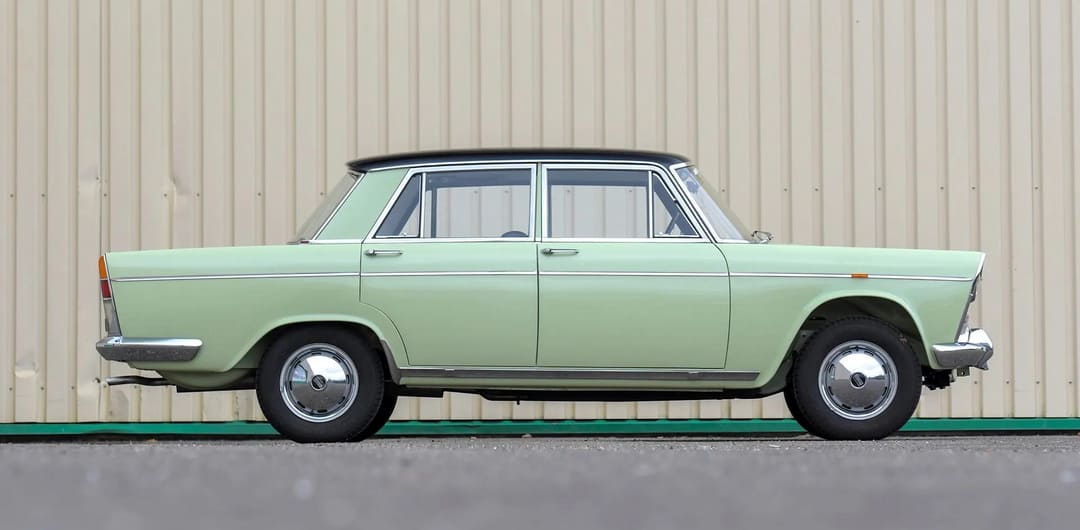 Fiat 2100 Berlina '1959–61 вид сбоку