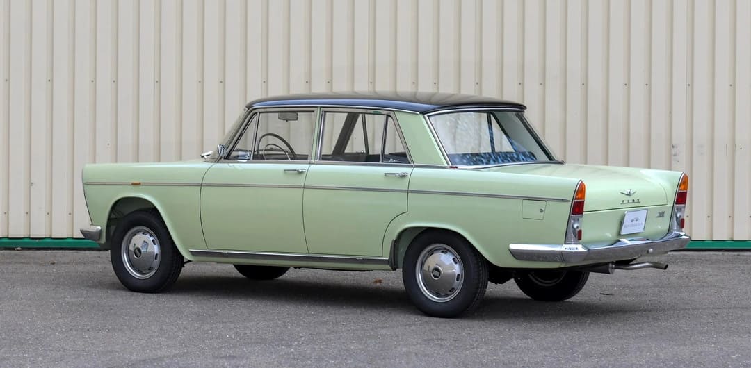Fiat 2100 Berlina '1959–61 вид сбоку
