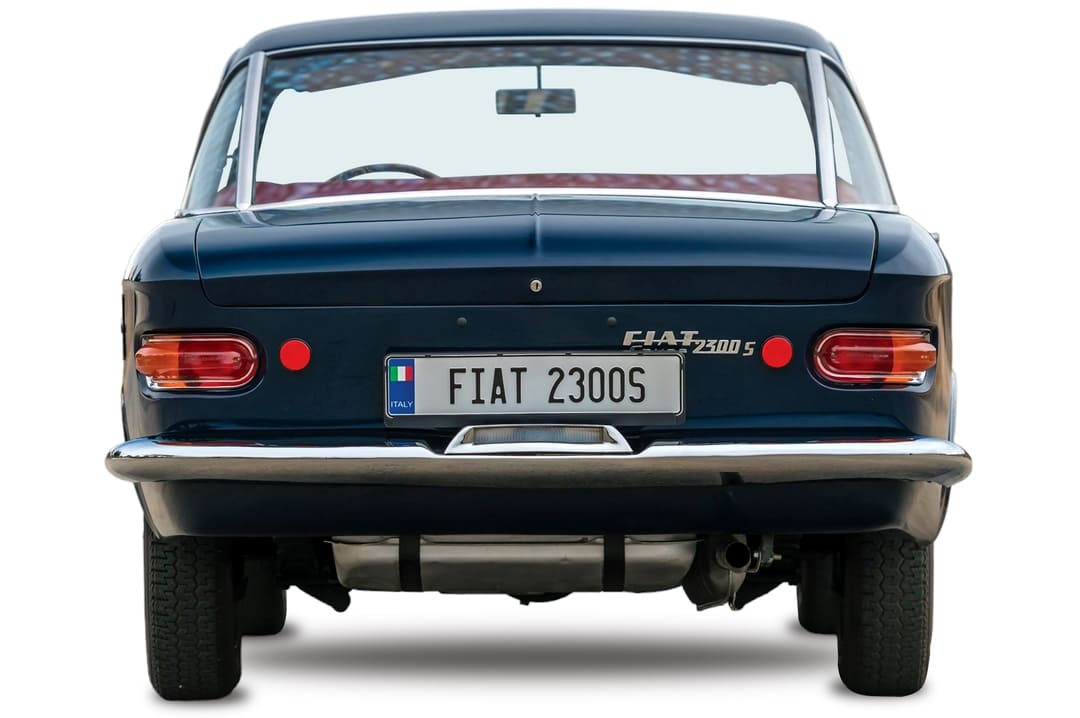 Fiat 2300 S Coupe by Ghia '1964 вид сзади