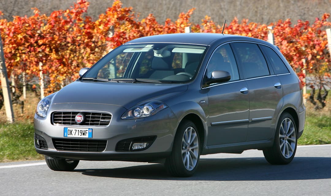 Fiat Croma '2008–10 вид спереди