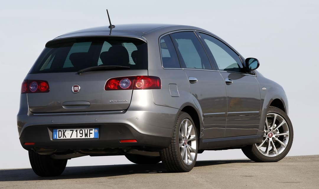 Fiat Croma '2008–10 вид сзади