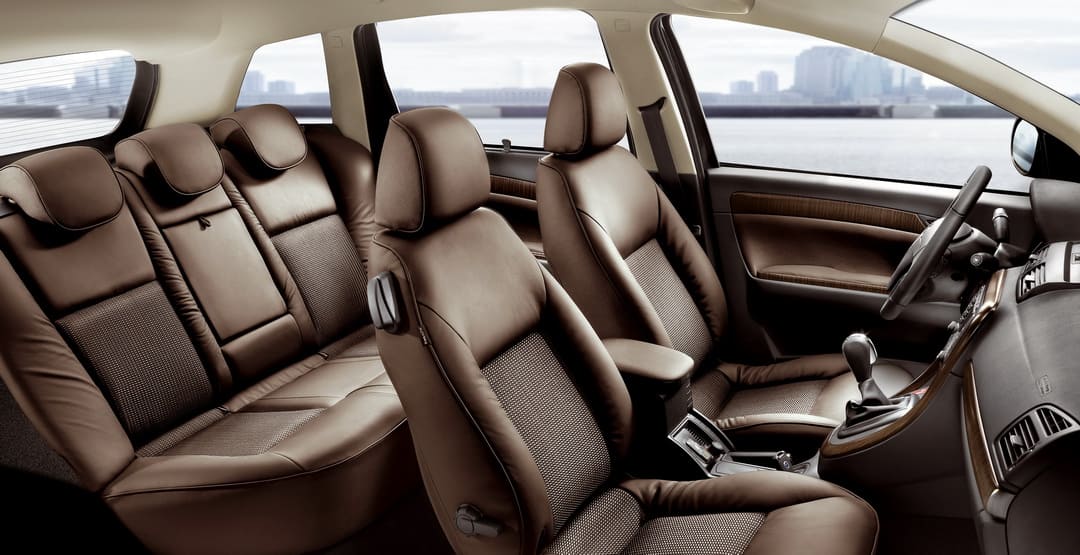 Интерьер салона автомобиля Fiat Croma '2008–10