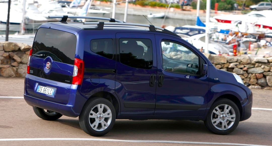Fiat Qubo '2008–16 вид сбоку