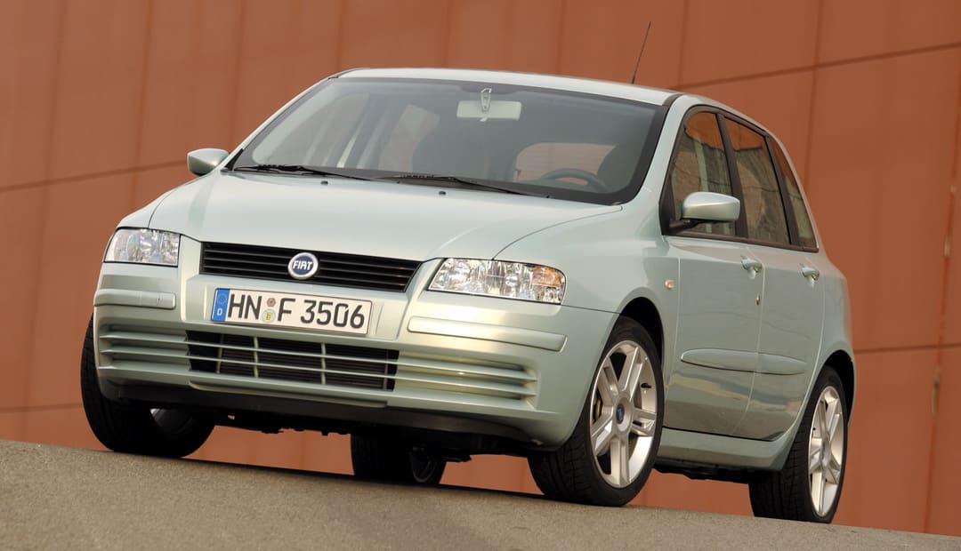 Fiat Stilo 5-door '2001–06 вид спереди