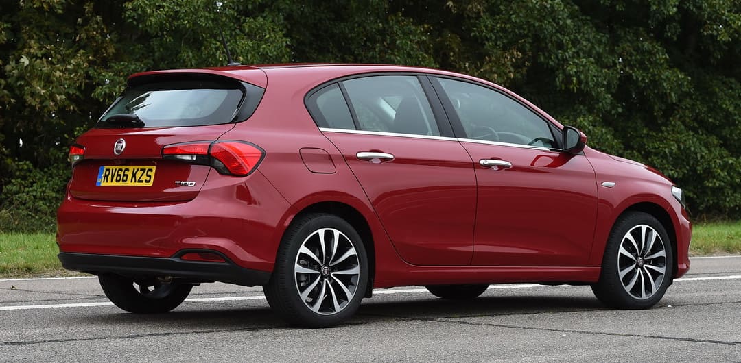 Fiat Tipo 5-door (357) '2016–20 вид сбоку
