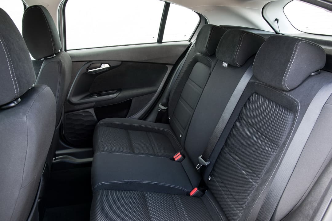 Интерьер салона автомобиля Fiat Tipo 5-door (357) '2016–20