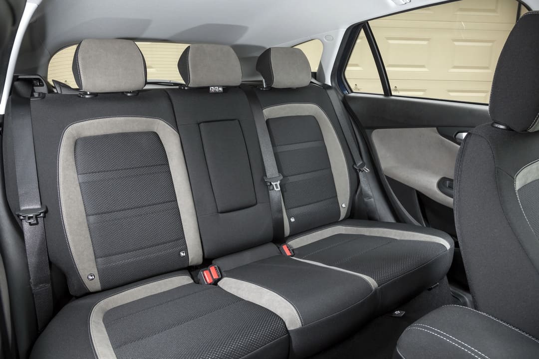 Интерьер салона автомобиля Fiat Tipo Station Wagon (357) '2016–20 - задний ряд сидений