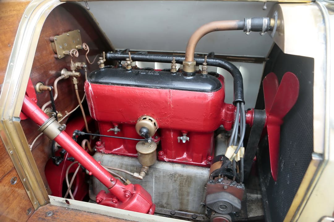 Двигатель старинного автобуса Fiat Tipo 2B Station Bus '1915