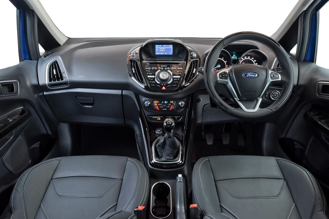 Интерьер салона автомобиля Ford B-MAX '2012-17