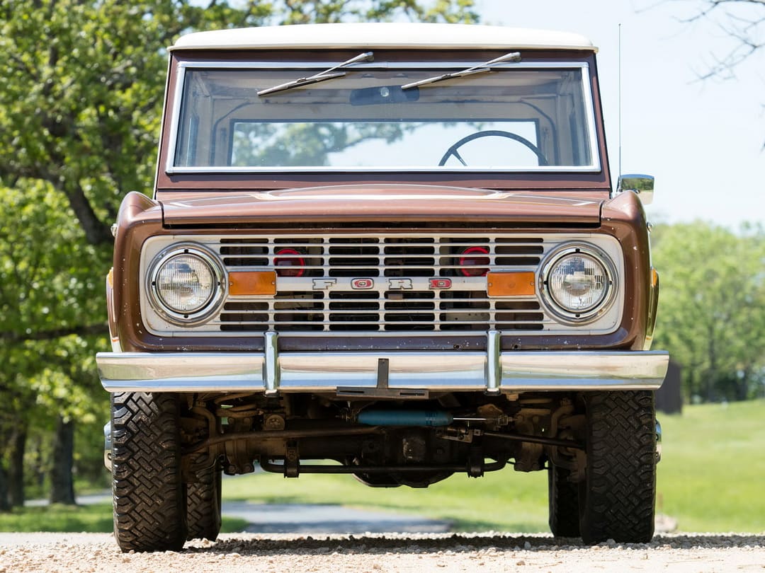 Ford Bronco Wagon Ranger Pkg. '1973-77 вид спереди