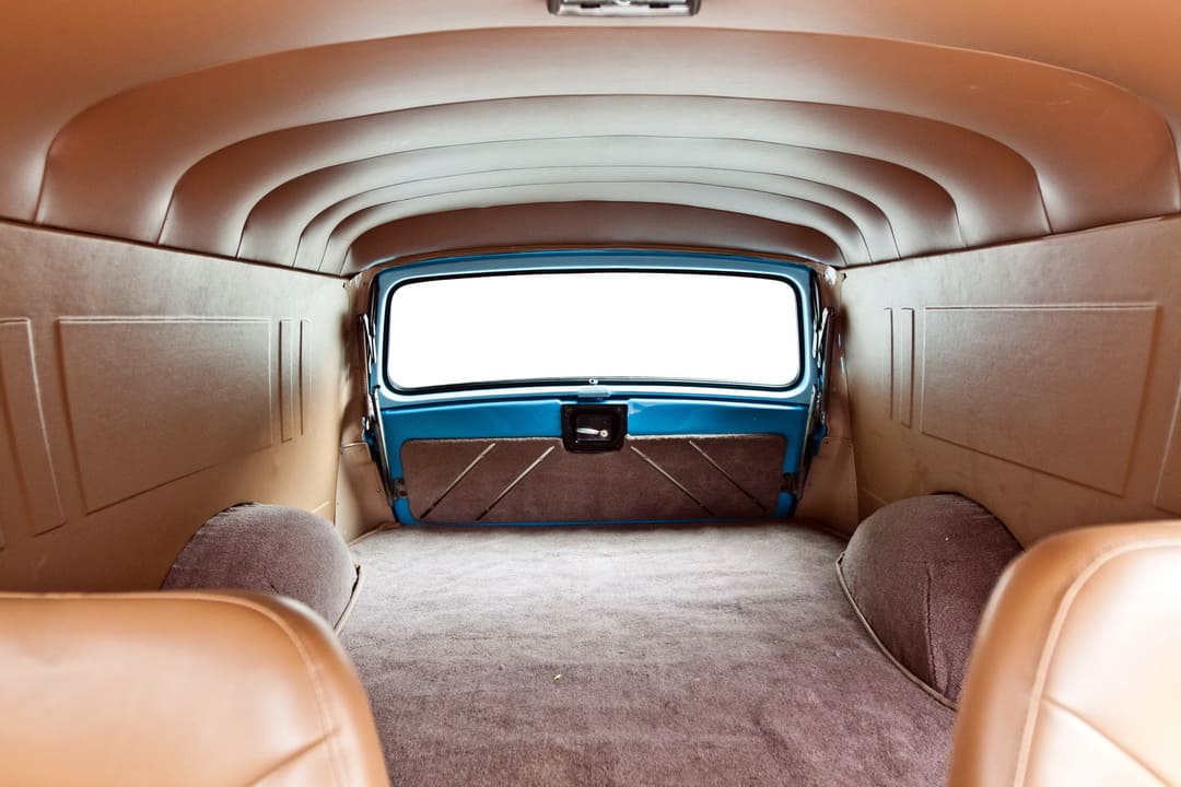 Багажное отделение в автомобиле Ford Courier Custom Sedan Delivery '1956