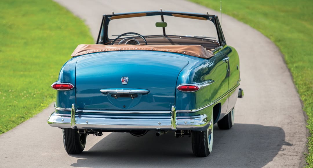 Ford Custom Deluxe Convertible '1951 вид сзади