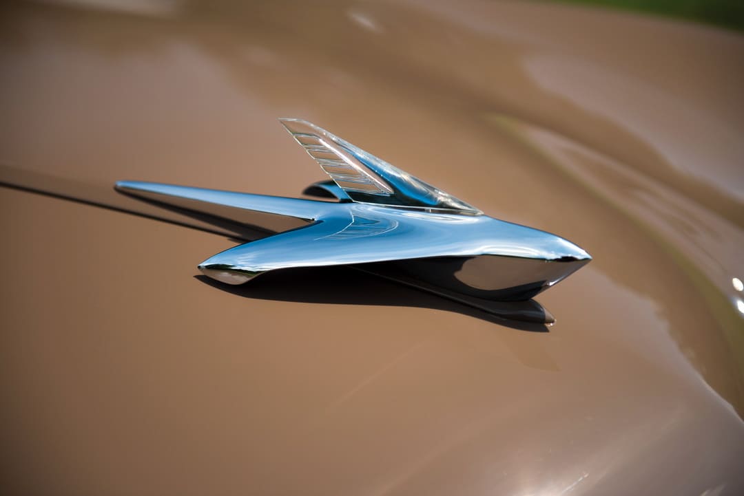 Маскот Ford Custom Deluxe Victoria Hardtop '1951