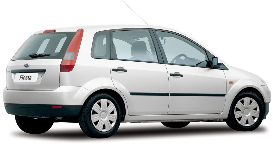 Ford Fiesta GLX 5-door '2004–05 вид сбоку