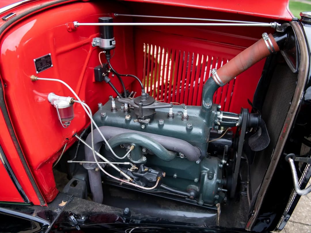 Двигатель ретро бензовоза Ford Model A Roadster Pickup '1930