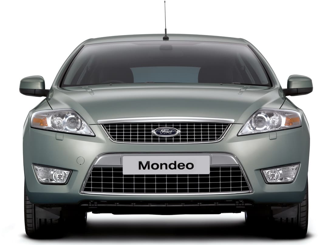 Ford Mondeo Hatchback '2007-10 вид спереди