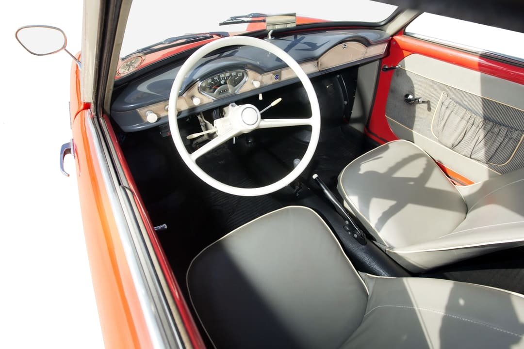 Интерьер салона автомобиля Goggomobil TS 250 Coupe '1957–69