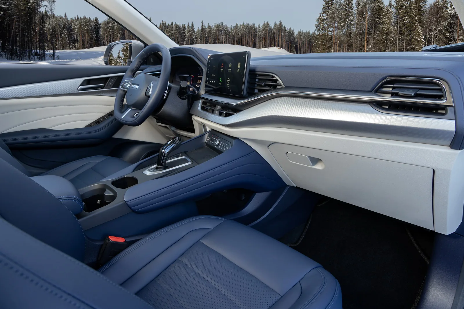 Интерьер автомобиля Haval F7 2022